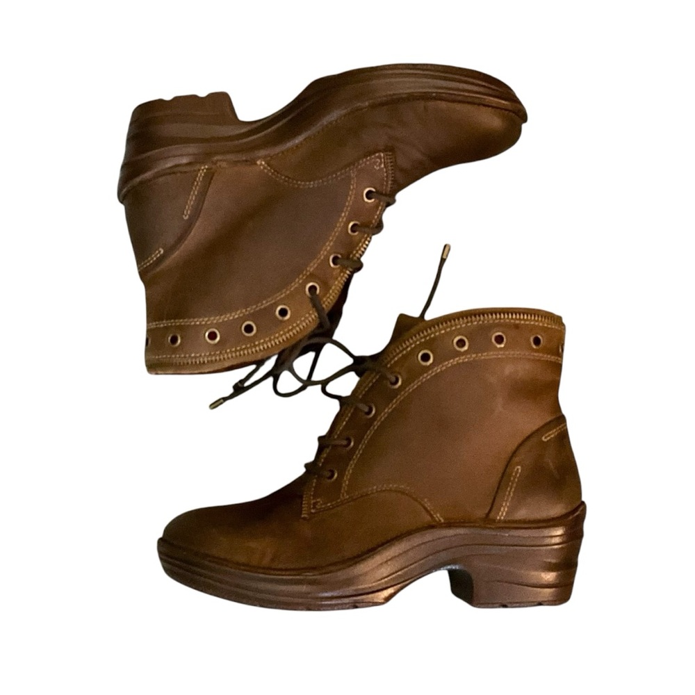 Bionica Brown Lace-Up Women's Boots